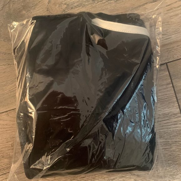 NWT ISAAC MIZRAHI ESSENTIALS SCOOP-NECK TOP WITH SIDE INSETS BLACK XS - Picture 9 of 9